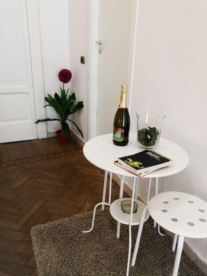 Domus Luigi Leone II Bed & Breakfast Naples Exterior photo